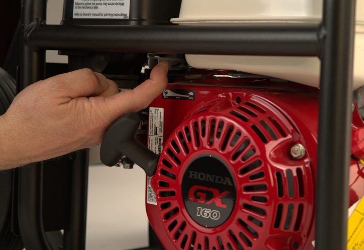 Adjusting the Engine Choke